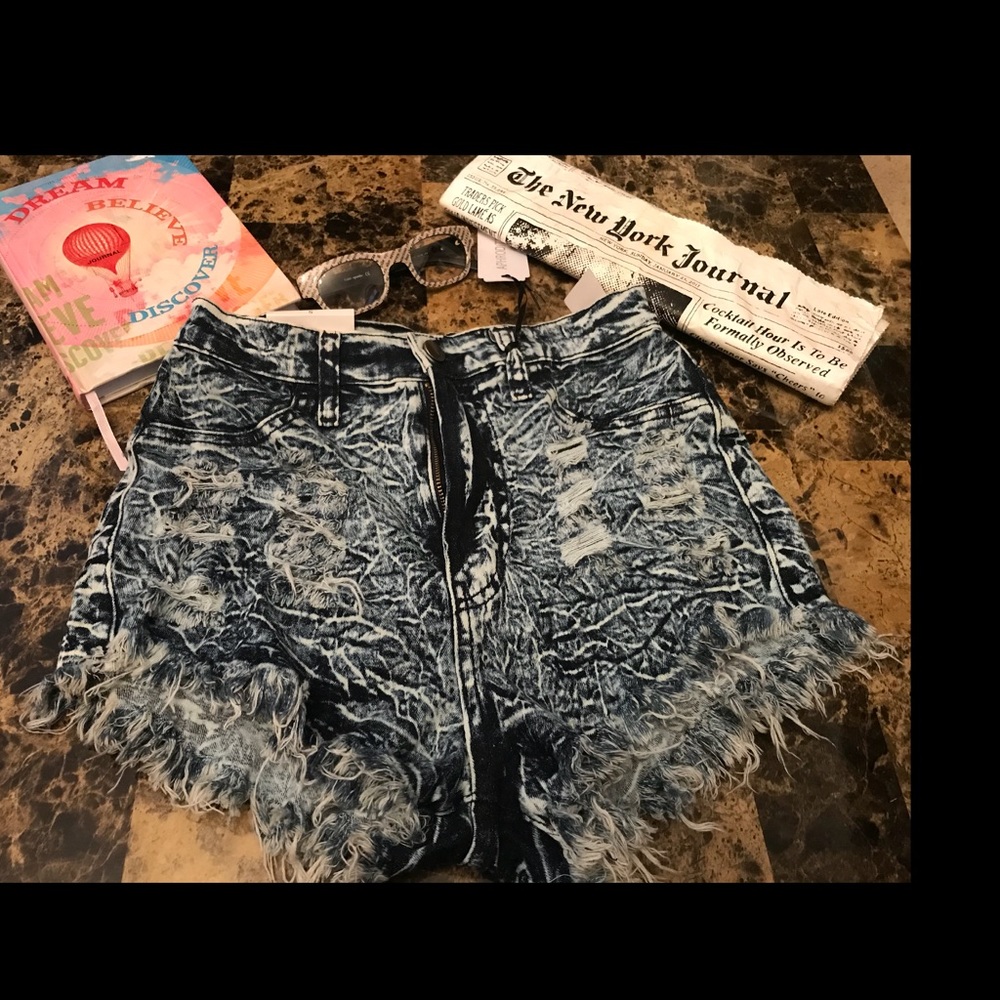 Aphrodite shorts